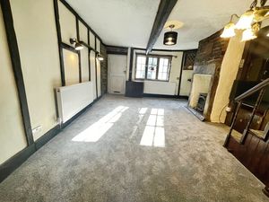 Lounge- click for photo gallery